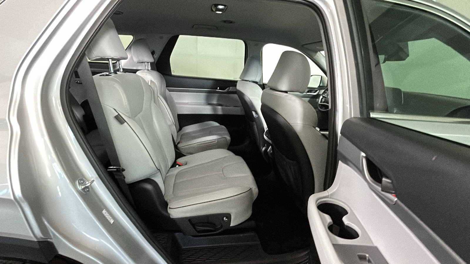 Used 2024 Hyundai Palisade SEL FWD image 33