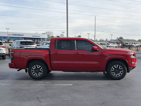 Certified 2024 Nissan Frontier SL w/ Technology Package image 6
