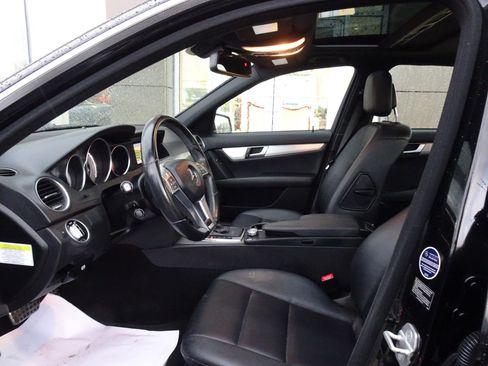 Used 2013 Mercedes-Benz C 300 Sport image 10