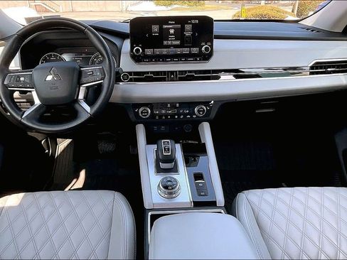 Used 2022 Mitsubishi Outlander SEL image 14