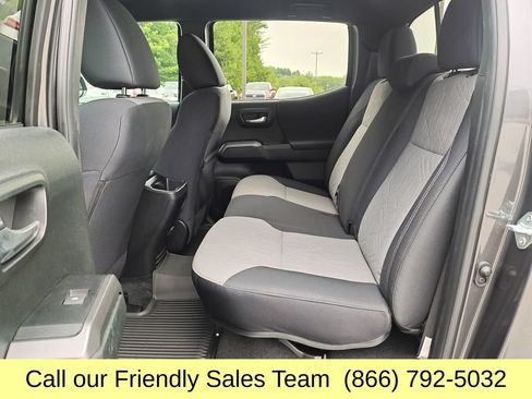 Used 2023 Toyota Tacoma TRD Off-Road AWD/4WD image 23