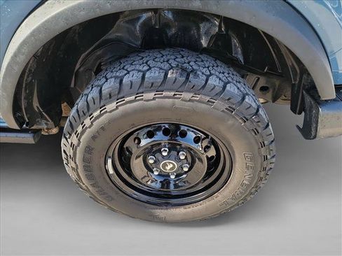 Used 2022 Ford Bronco Black Diamond image 12