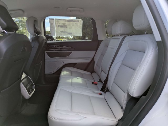 New 2026 Lincoln Nautilus Premier w/ Jet Appearance Package AWD/4WD image 14