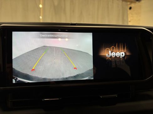 Used 2024 Jeep Wrangler Unlimited Rubicon w/ Convenience Group image 28