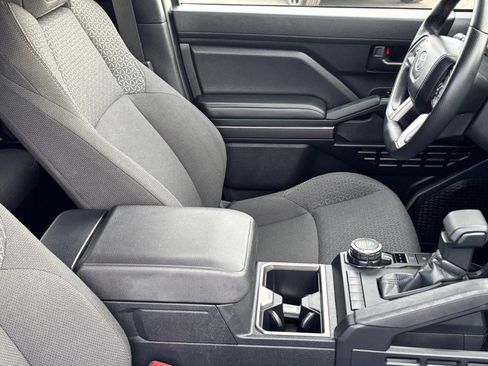 Certified 2025 Toyota 4Runner 4WD image 13