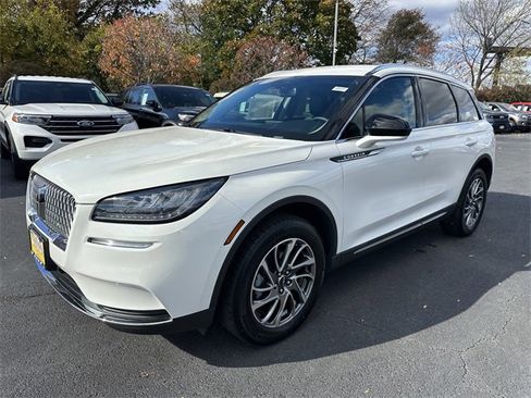 Certified 2022 Lincoln Corsair Standard w/ Equipment Group 101A image 9