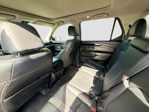 Used 2024 Honda Pilot Touring image 23