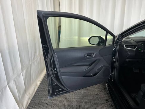 Used 2024 Toyota Corolla LE AWD/4WD image 18