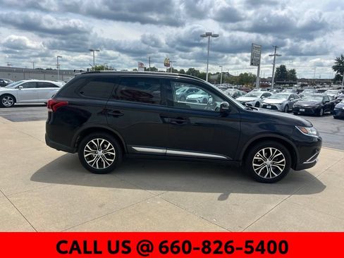 Used 2016 Mitsubishi Outlander SE AWD/4WD image 4