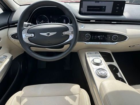 Used 2023 Genesis GV70 2.5T w/ Select Package AWD/4WD image 15
