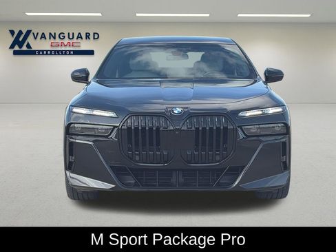 Used 2024 BMW 760i xDrive w/ Executive Package AWD/4WD image 2