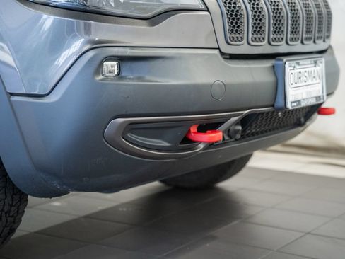 Used 2022 Jeep Cherokee Trailhawk w/ Premium Leather Package AWD/4WD image 15