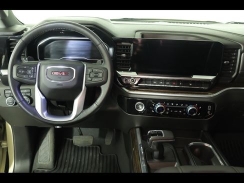 Used 2022 GMC Sierra 1500 Elevation image 19