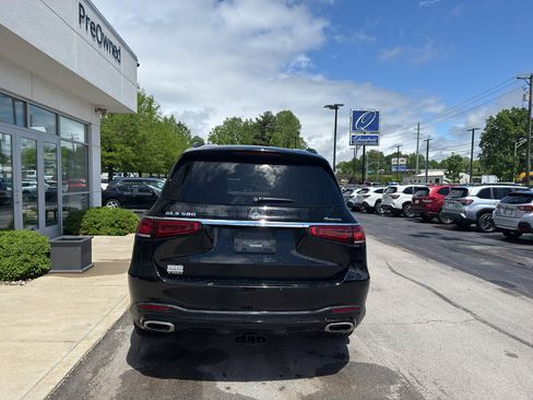 Used 2023 Mercedes-Benz GLS 580 4MATIC image 4