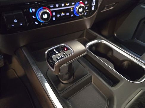 Used 2025 GMC Sierra 1500 SLT w/ SLT Convenience Package image 20