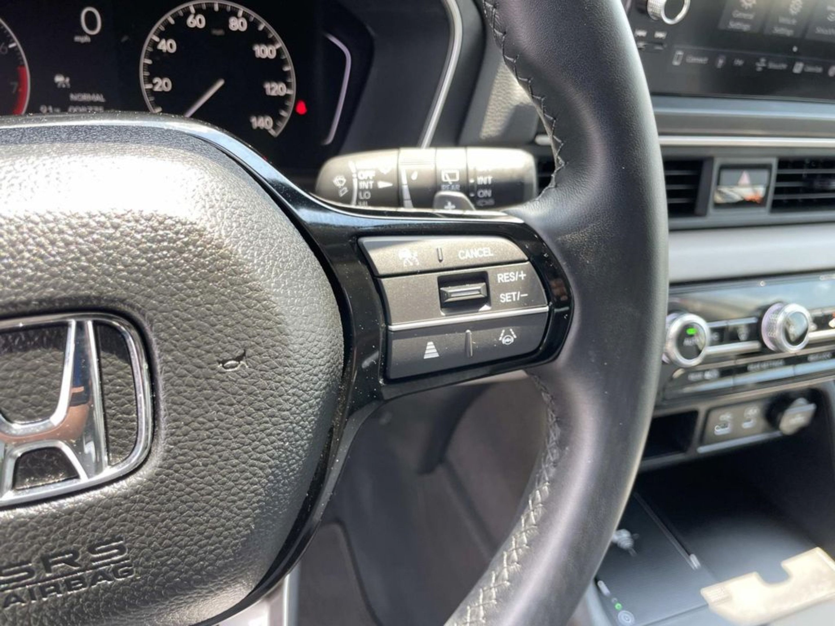 Used 2025 Honda Pilot EX-L image 25