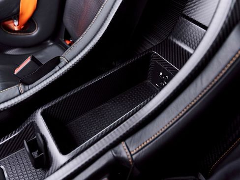 Used 2019 McLaren Senna RWD image 86
