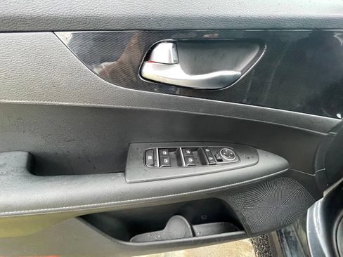 Certified 2024 Kia Forte GT-Line FWD image 11