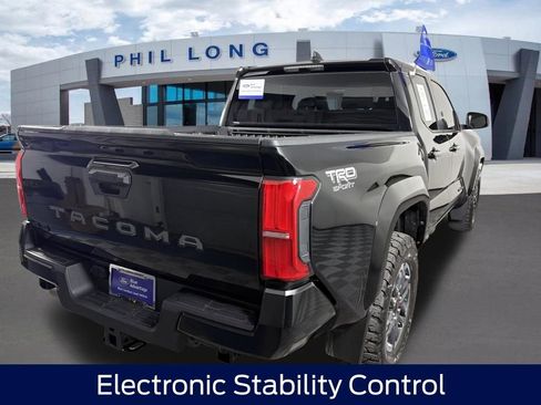Used 2024 Toyota Tacoma TRD Sport AWD/4WD image 7