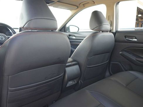 Used 2019 Nissan Altima 2.5 SR w/ SR Premium Package FWD image 13
