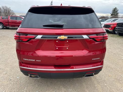 Used 2023 Chevrolet Traverse Premier image 4