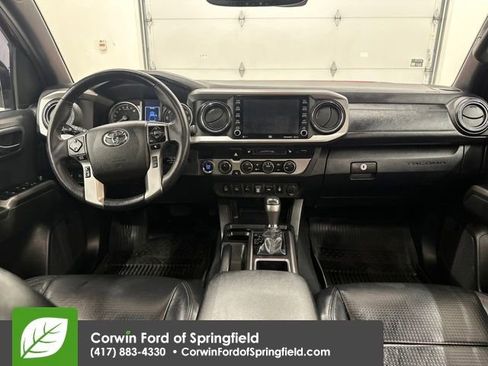 Used 2022 Toyota Tacoma Limited image 14