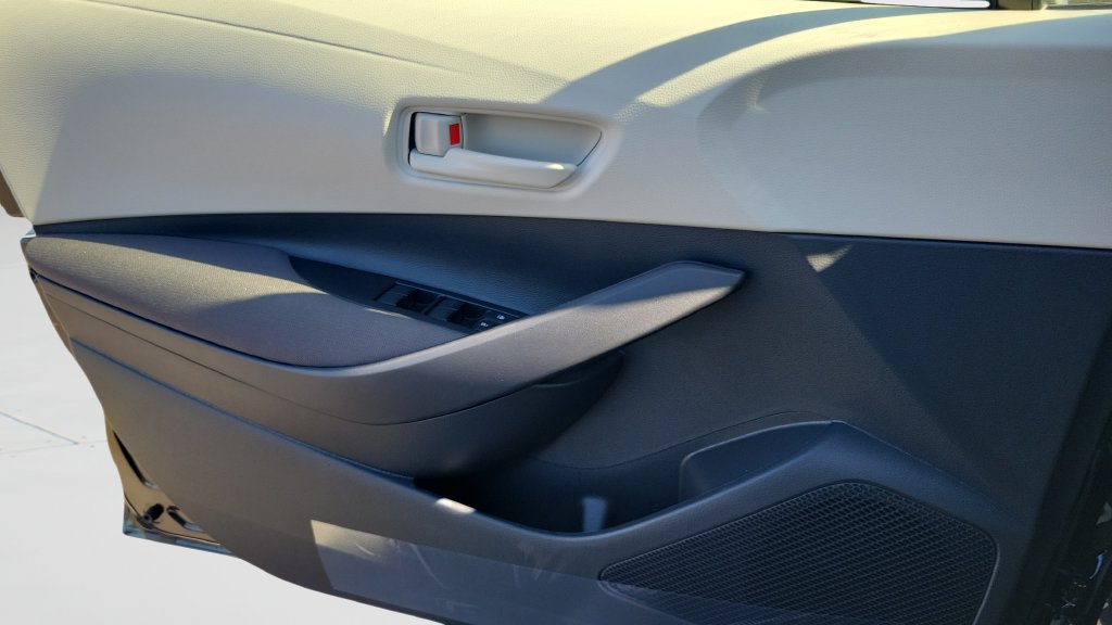 New 2027 Toyota Corolla LE FWD image 17