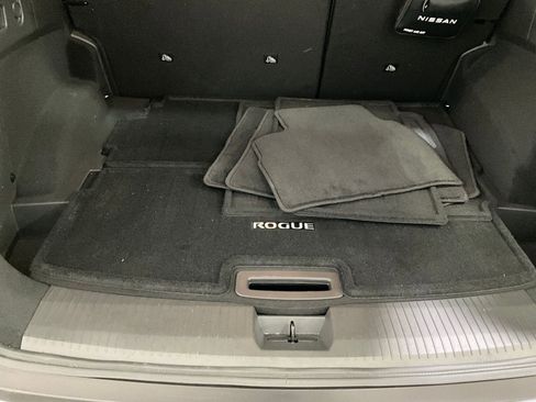 Used 2023 Nissan Rogue Platinum w/ Platinum Premium Package image 24