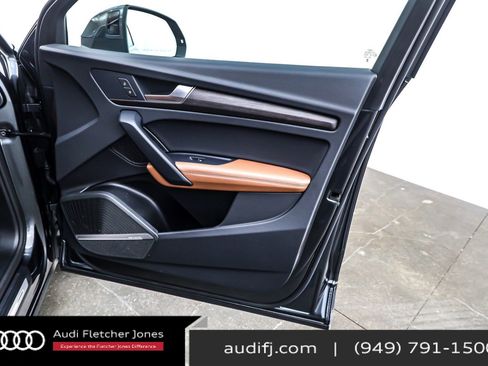 Used 2025 Audi Q5 e Premium Plus w/ Premium Plus Package image 24