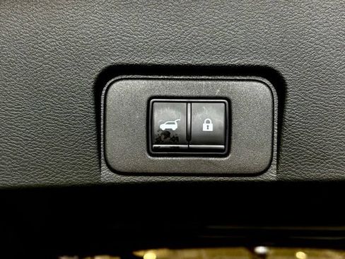 Used 2024 Nissan Rogue Platinum w/ Platinum Premium Package FWD image 39