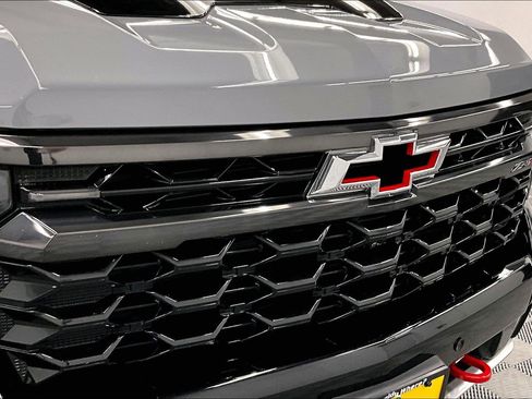 Used 2025 Chevrolet Silverado 1500 ZR2 w/ Technology Package AWD/4WD image 34