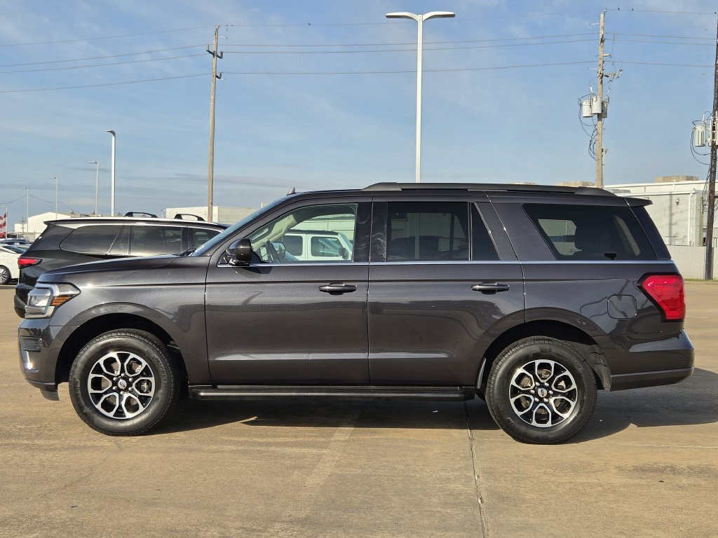 Used 2024 Ford Expedition XLT RWD image 6