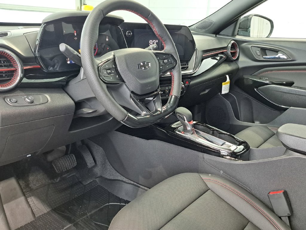 New 2026 Chevrolet Trax RS w/ Sunroof Package FWD image 7