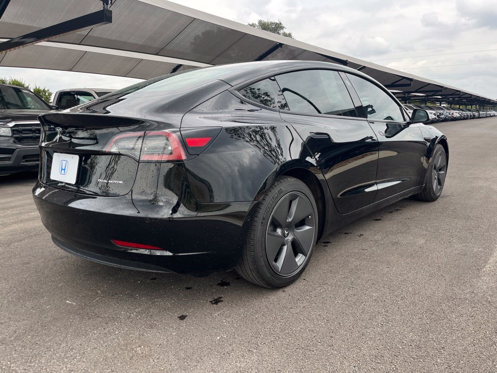 Used 2022 Tesla Model 3 Long Range AWD/4WD image 4