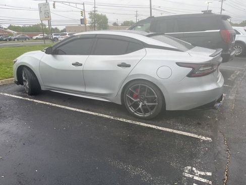 Used 2018 Nissan Maxima 3.5 SL FWD image 2