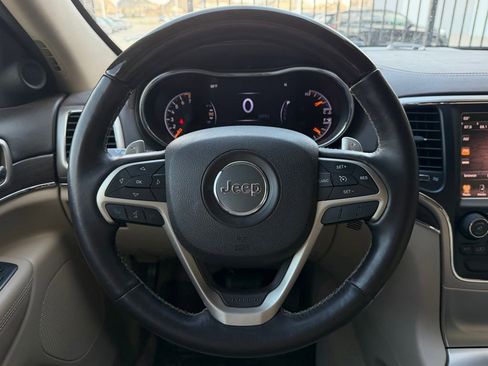 Used 2015 Jeep Grand Cherokee Overland image 14