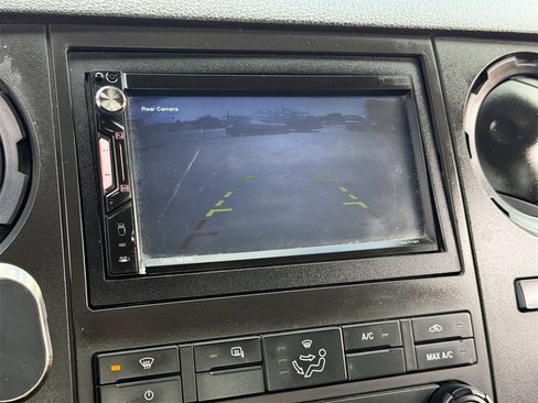 Used 2016 Ford F550 4x4 Crew Cab Super Duty image 17