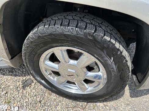 Used 2003 GMC Envoy XL SLT image 30