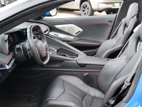 Used 2024 Chevrolet Corvette Stingray Premium Conv w/ Z51 Performance Package image 8