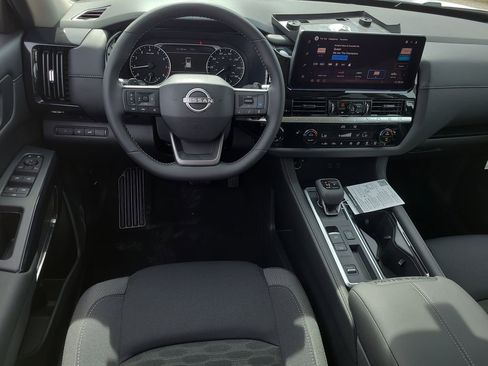 New 2026 Nissan Pathfinder SV image 11
