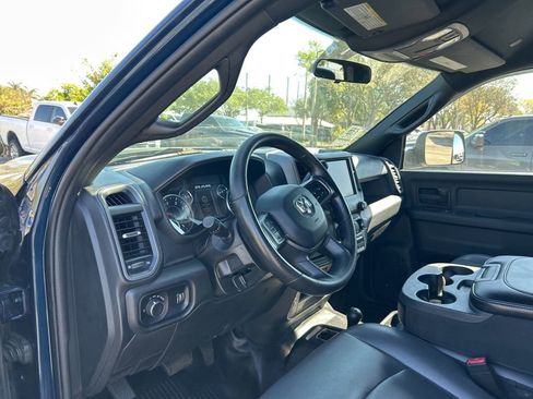 Used 2022 RAM 5500 Tradesman w/ Chrome Appearance Group AWD/4WD image 6