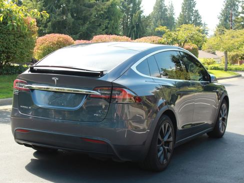 Used 2017 Tesla Model X 75D AWD/4WD image 7