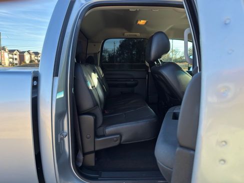 Used 2014 Chevrolet Silverado 2500 LT w/ Suspension Package, Off-Road image 20