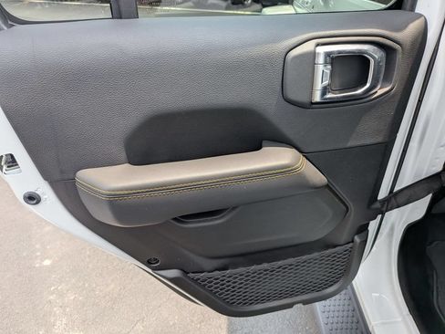 Certified 2025 Jeep Wrangler Unlimited Sahara AWD/4WD image 24