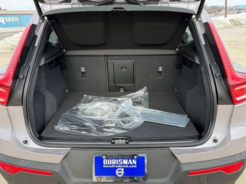 New 2026 Volvo XC40 B5 Core w/ Climate Package image 13