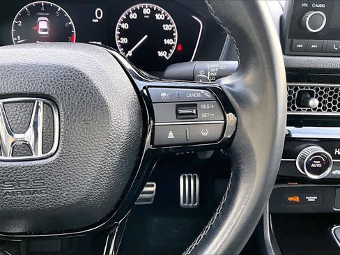 Used 2023 Honda Civic Sport image 6