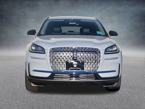 New 2026 Lincoln Corsair Premiere w/ Towing Package image 2