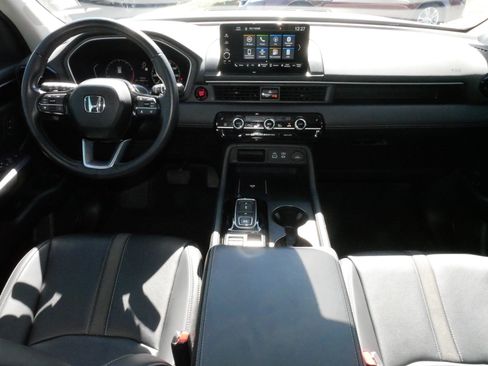 Used 2023 Honda Pilot EX-L image 10