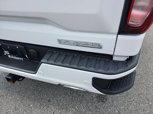 Used 2025 GMC Sierra 1500 Elevation w/ Elevation Premium Package AWD/4WD image 4