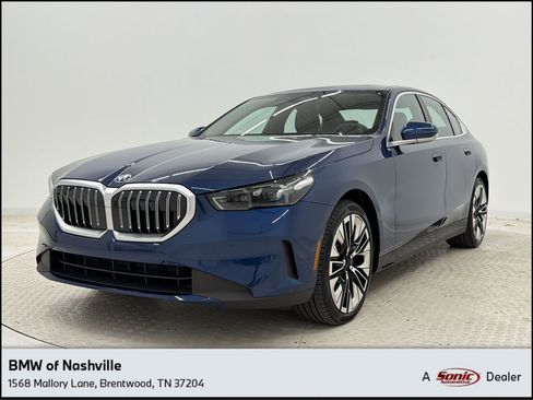 Used 2025 BMW 530i w/ Premium Package RWD image 1